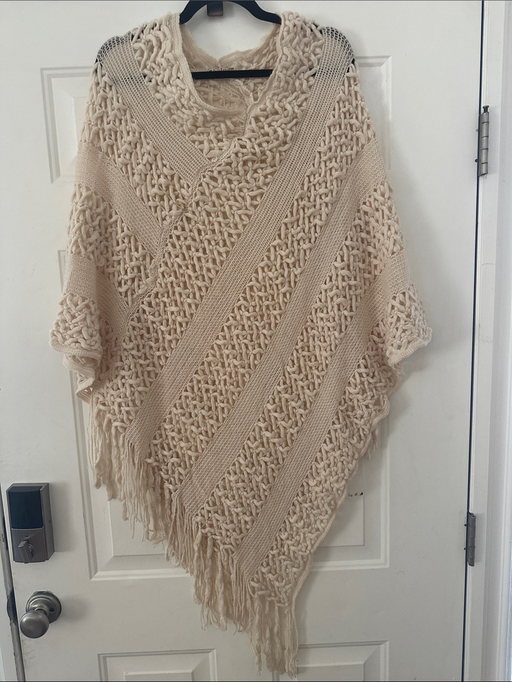 Rush Fashion Knit White Fringe Poncho